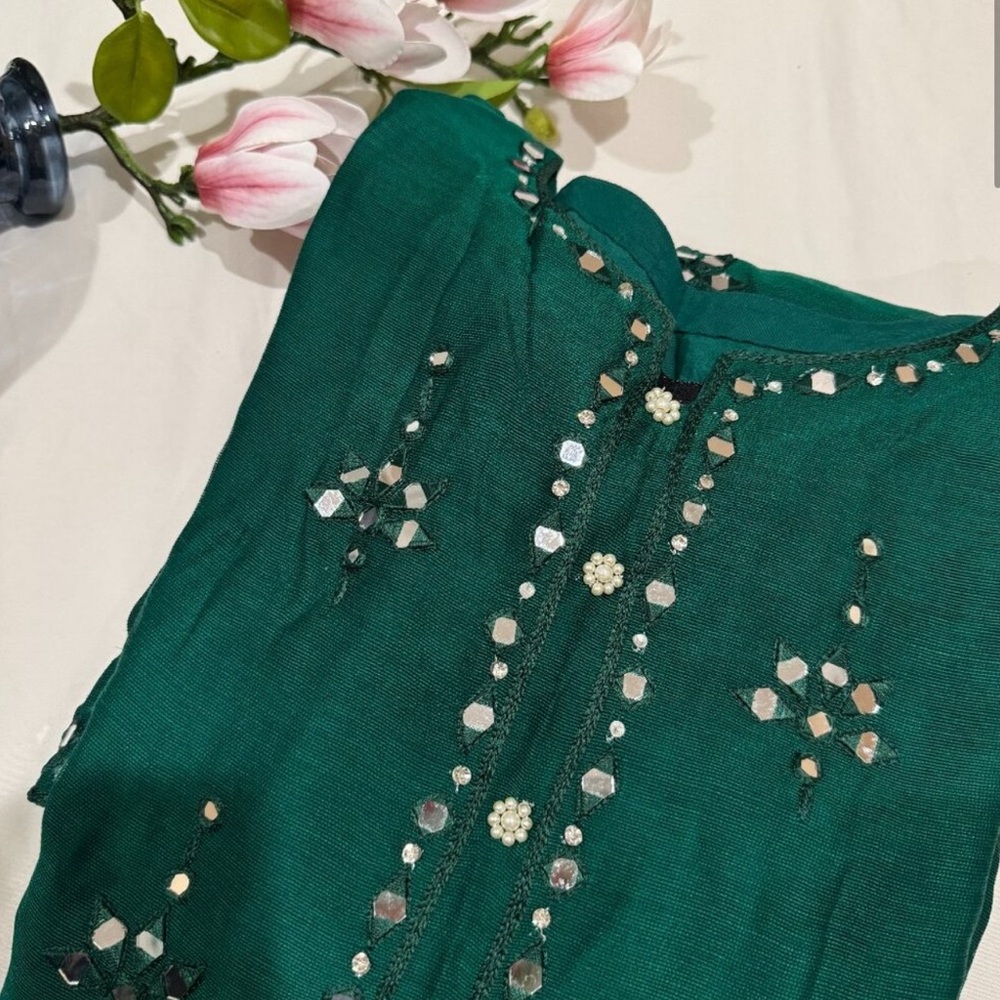 Agha noor bridal size small like new - Picture 4 of 4
